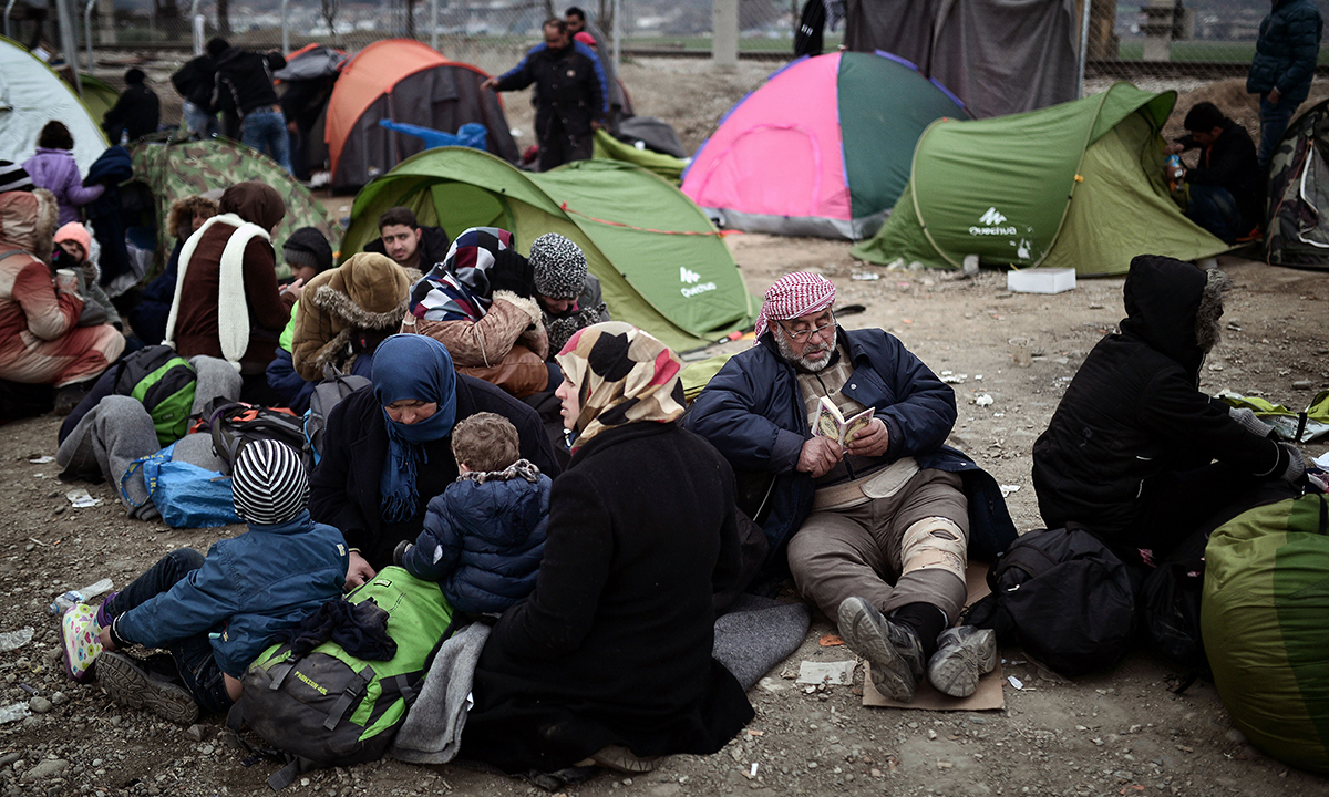 Migranti, Italia e Albania si preparano all’accoglienza dopo la chiusura della rotta balcanica