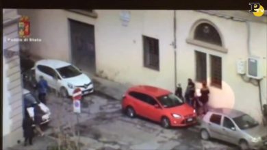 Banda di borseggiatrici in azione a Firenze