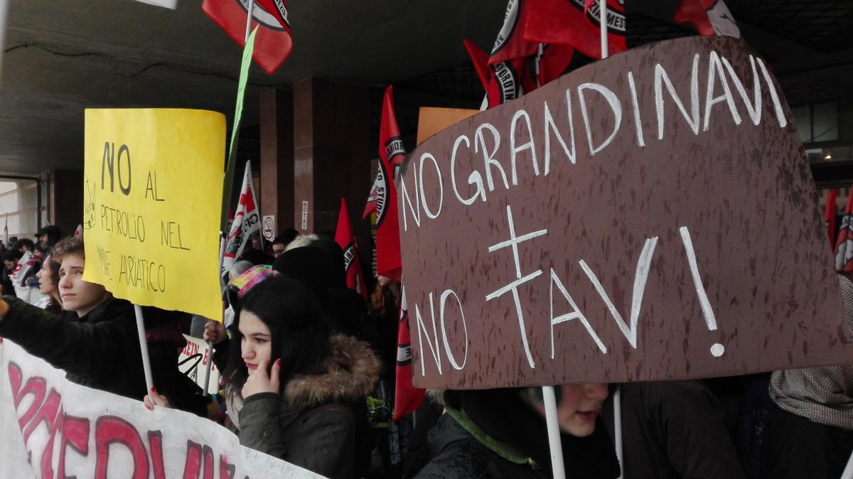 Galleria foto 'Vertice Italia-Francia a Venezia: la protesta dei No Tav' - foto 16
