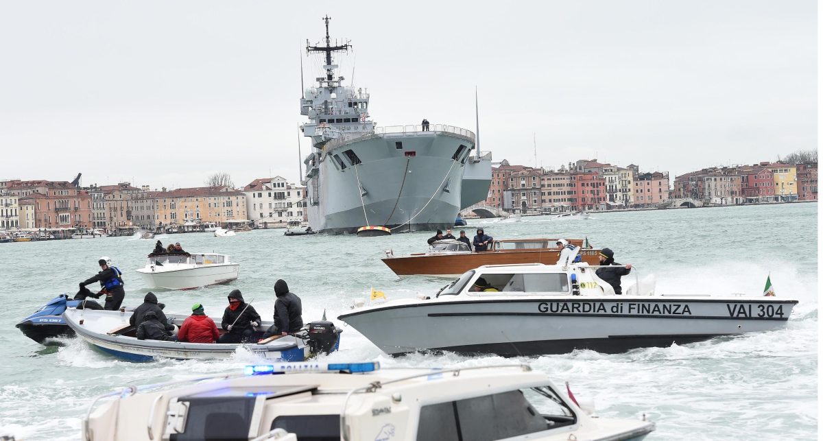 Galleria foto 'Vertice Italia-Francia a Venezia: la protesta dei No Tav' - foto 11