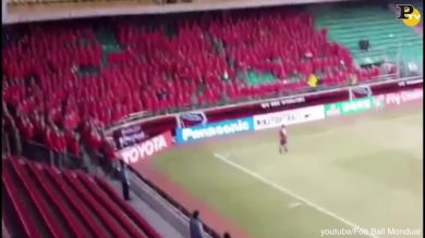 Corea: il coro dei tifosi dei Pohang Steelers