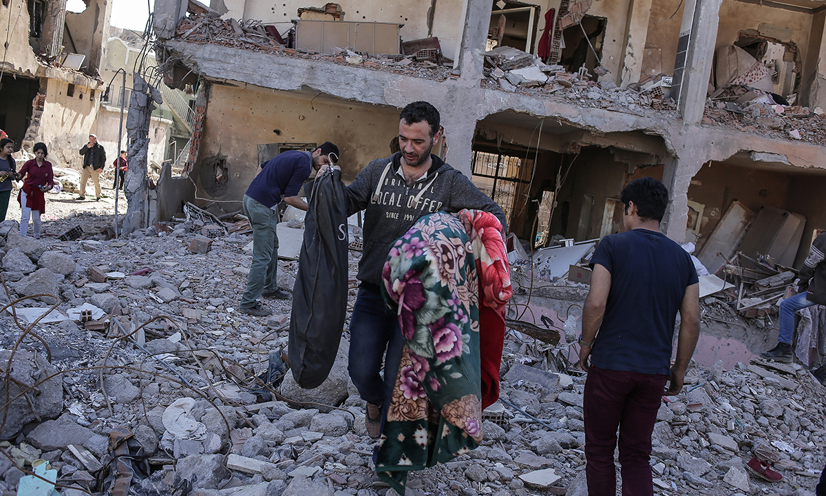 Turchia, il ritorno dei curdi tra le macerie di Cizre – Foto Turchia, il ritorno dei curdi tra le macerie di Cizre – Foto