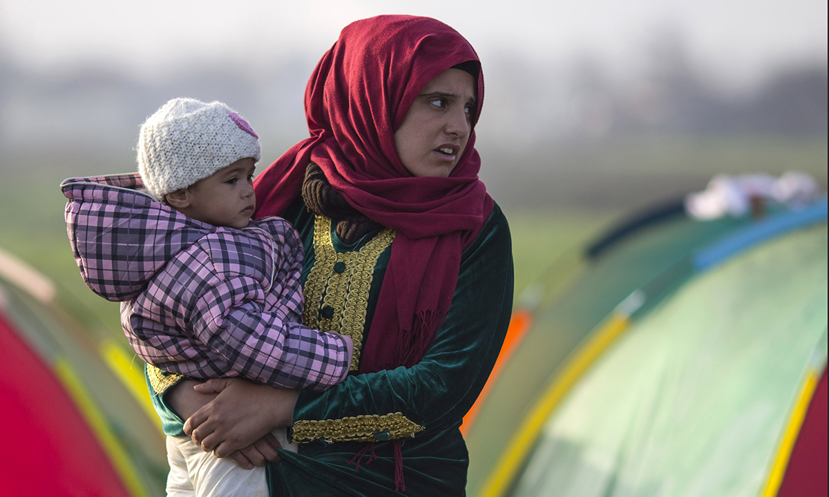 Unicef: i bambini migranti, senza cibo tra Grecia e Macedonia Unicef: i bambini migranti, senza cibo tra Grecia e Macedonia
