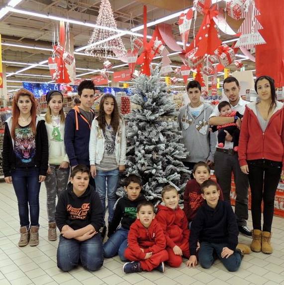 La supermamma di 14 figli abbandonata dal marito La supermamma di 14 figli abbandonata dal marito