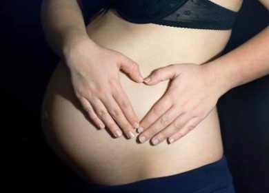 Cos’è (davvero) una madre “surrogata”