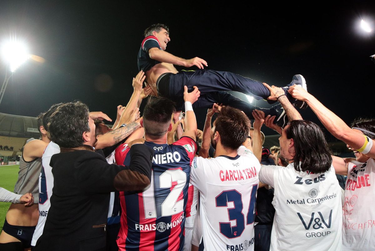 Galleria foto 'Crotone, la favola della promozione (storica) in serie A' - foto 10