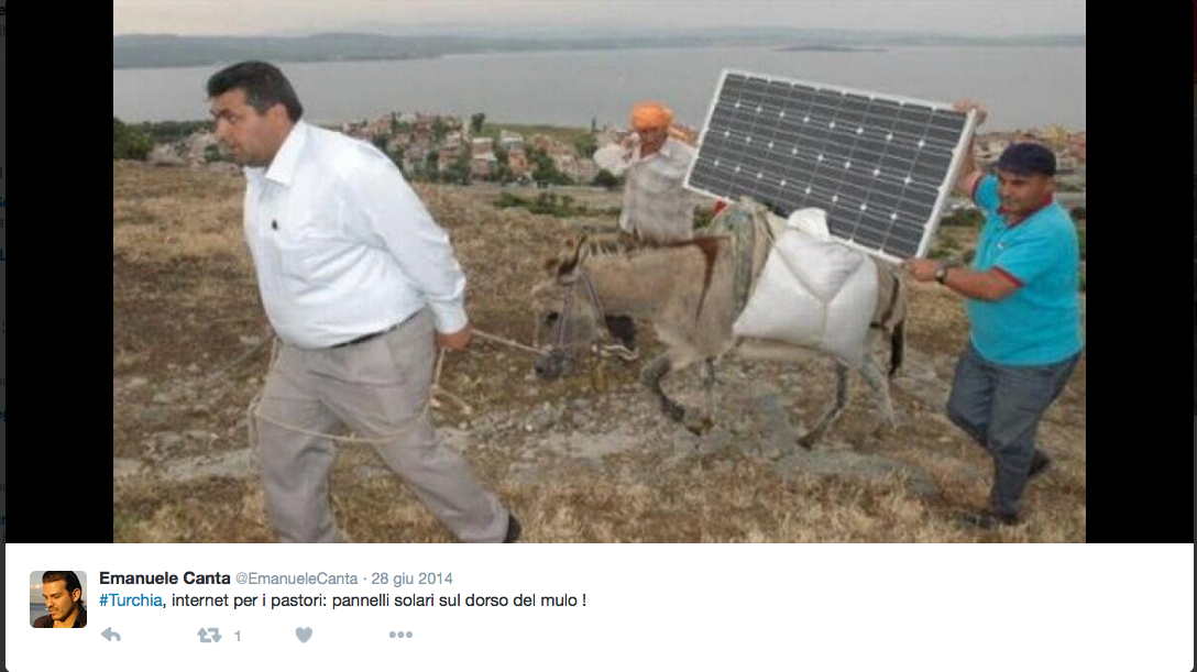 I pastori millennials navigano in Rete con pannelli solari a dorso di mulo