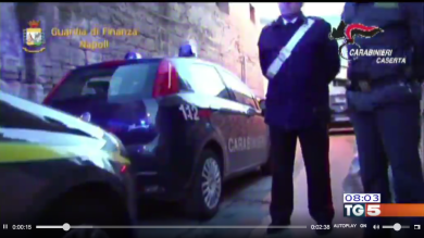 E’ bufera dopo l’inchiesta camorra-Pd campano