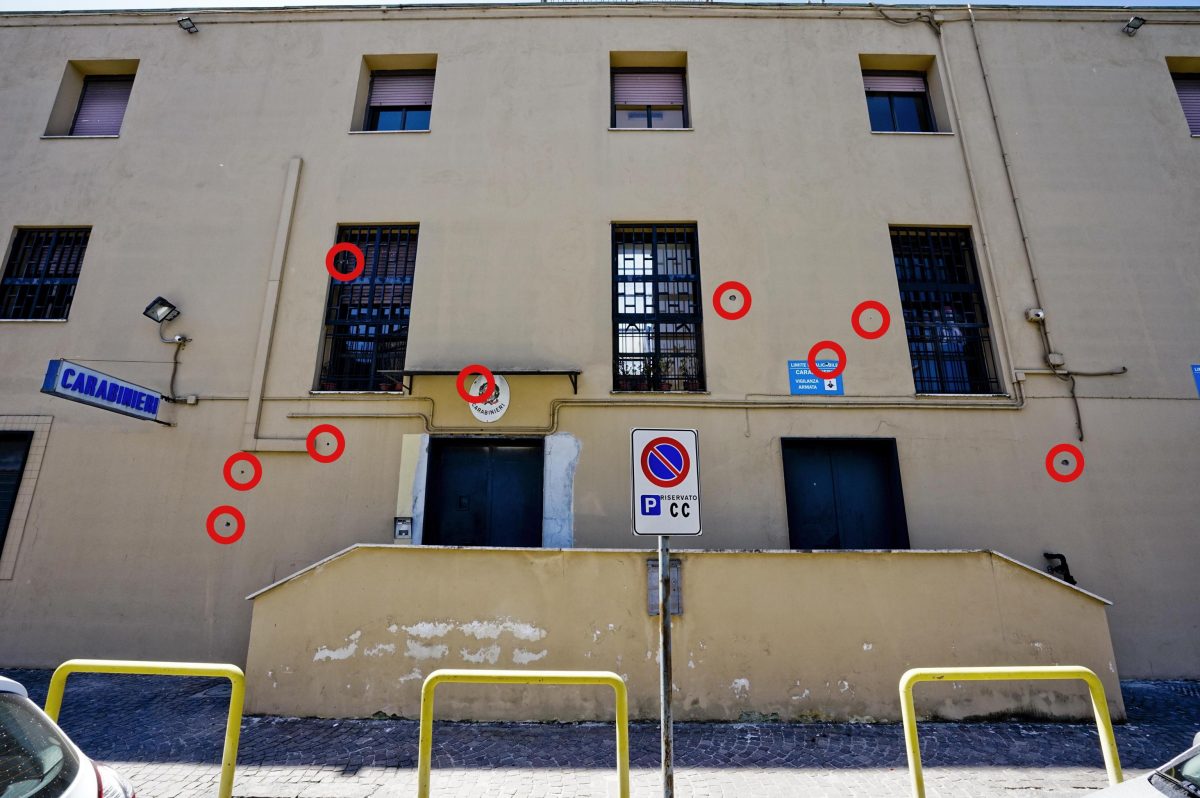 Galleria foto 'Tutti gli attentati alle caserme d’Italia' - foto 2