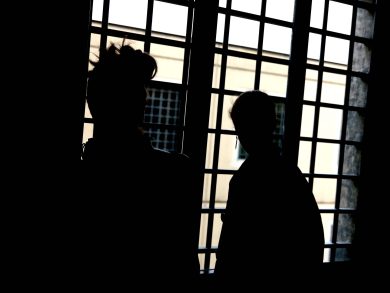 Terrorismo, come si radicalizzano i detenuti