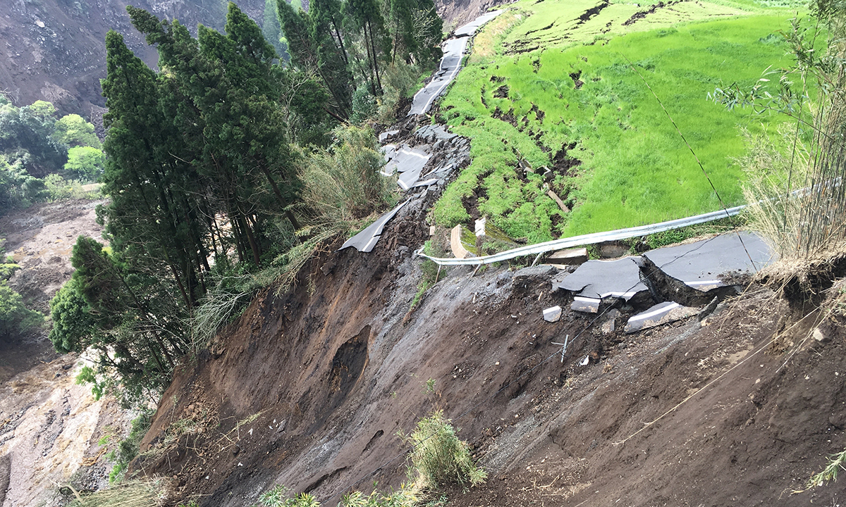 Terremoto in Giappone: 42 morti, 9 dispersi e le scosse continuano – Foto