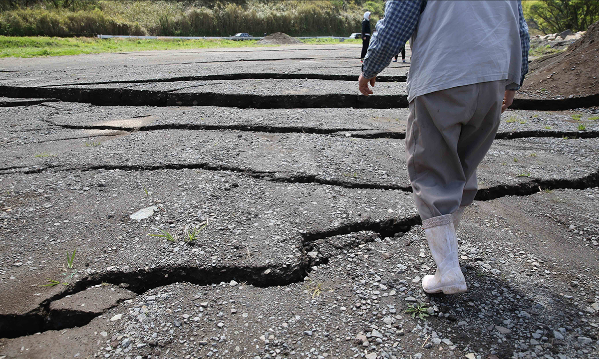 Terremoto in Giappone: 42 morti, 9 dispersi e le scosse continuano – Foto