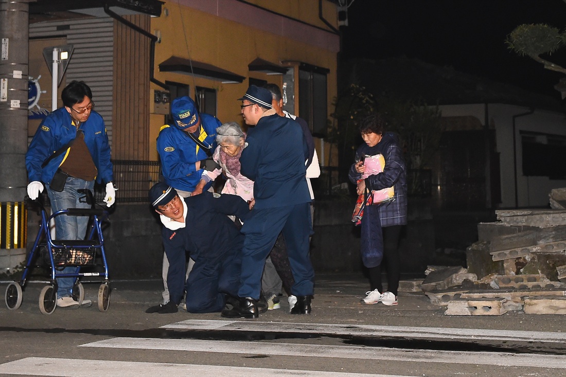Terremoto in Giappone: 42 morti, 9 dispersi e le scosse continuano – Foto