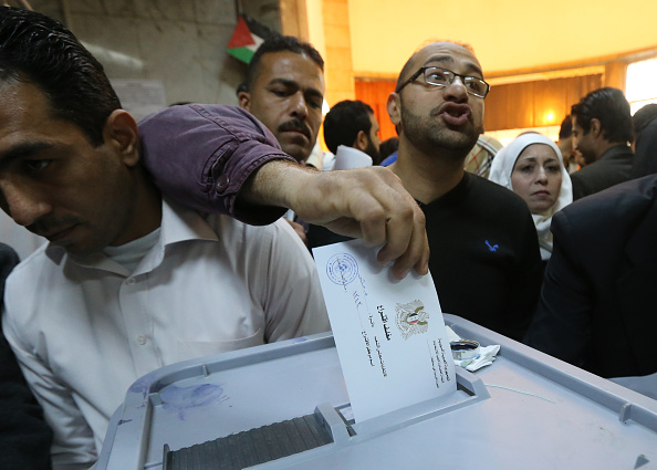 Siria: elezioni surreali in un Paese in guerra