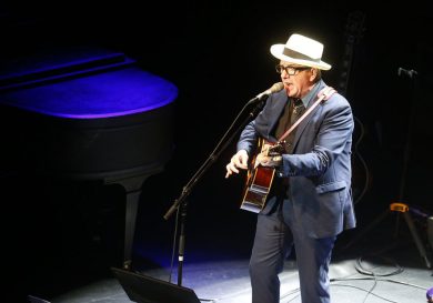 Elvis Costello: sette concerti a maggio in Italia