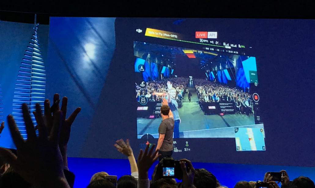 Facebook, come sarà nei prossimi dieci anni Facebook, come sarà nei prossimi dieci anni