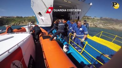 Traghetto incagliato in Gallura. I soccorsi della Guardia Costiera