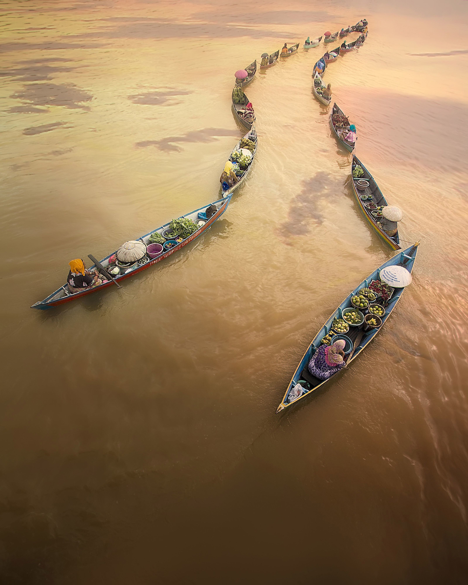 Indonesia, il mercato galleggiante di Lok Baintan