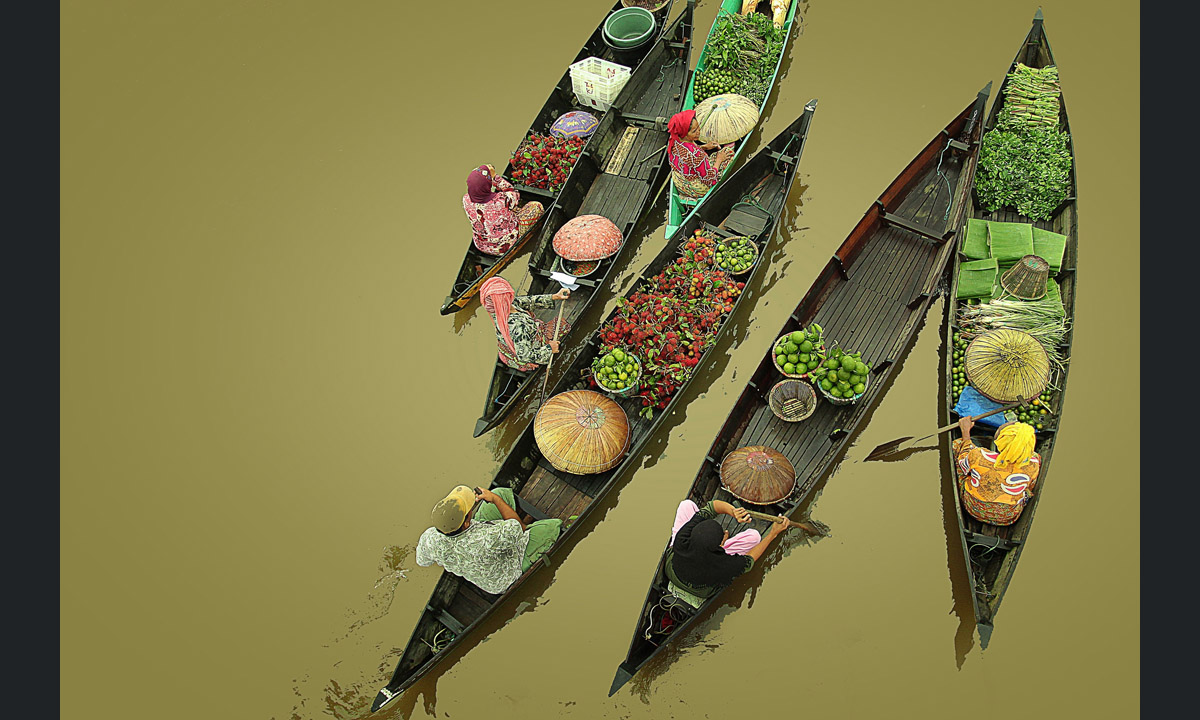Indonesia, il mercato galleggiante di Lok Baintan
