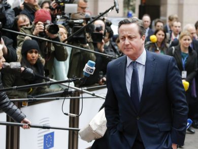 Panama Papers: David Cameron sempre più sotto attacco