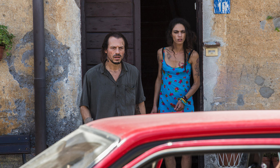 Veloce come il vento, Stefano Accorsi pilota decadente: 5 cose da sapere Veloce come il vento, Stefano Accorsi pilota decadente: 5 cose da sapere