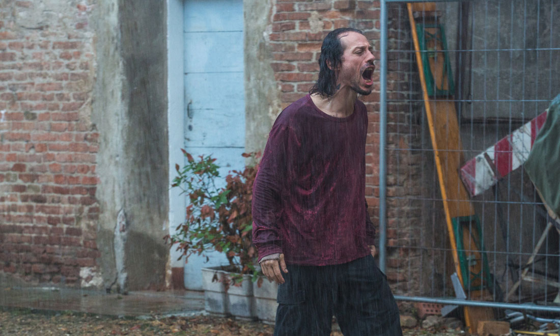 Veloce come il vento, Stefano Accorsi pilota decadente: 5 cose da sapere Veloce come il vento, Stefano Accorsi pilota decadente: 5 cose da sapere