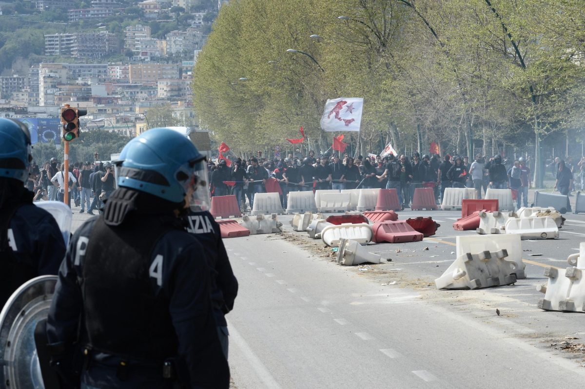 Galleria foto 'Napoli: corteo di protesta contro Renzi' - foto 12