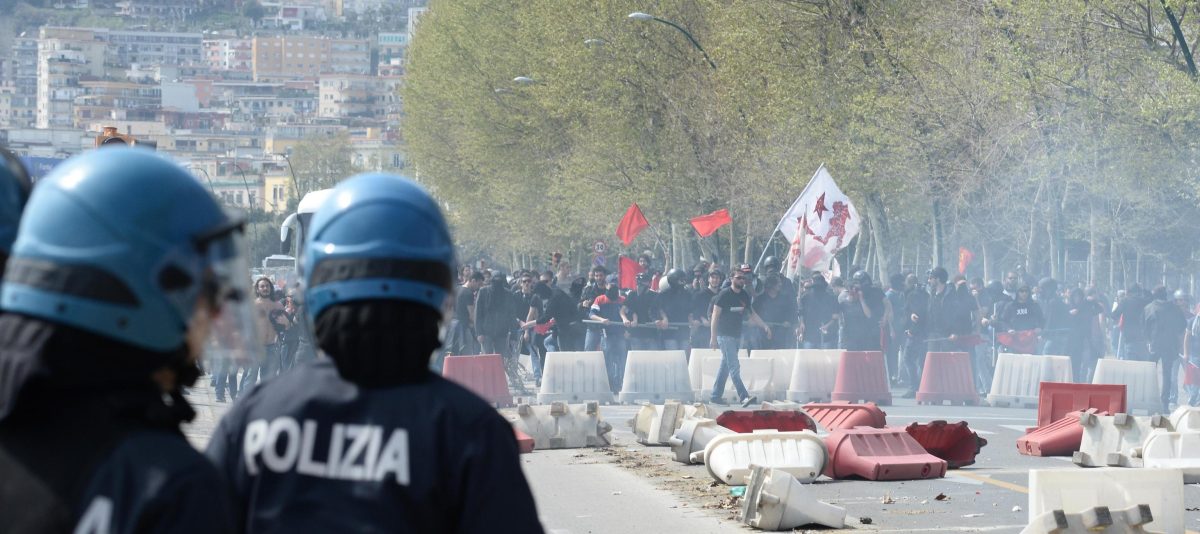 Galleria foto 'Napoli: corteo di protesta contro Renzi' - foto 3