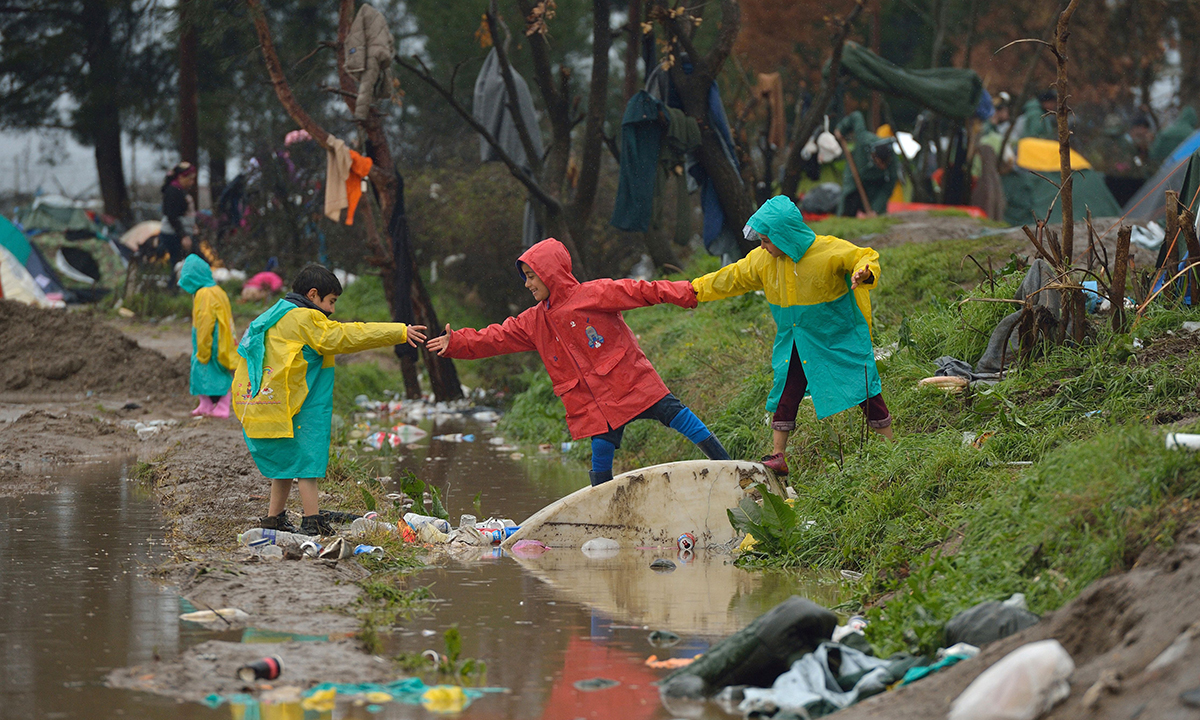 Terroristi tra i migranti: Frontex rilancia l’allarme