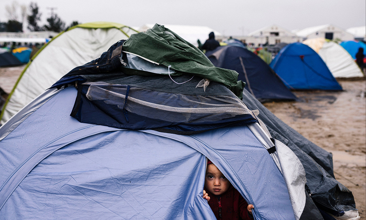 Terroristi tra i migranti: Frontex rilancia l’allarme