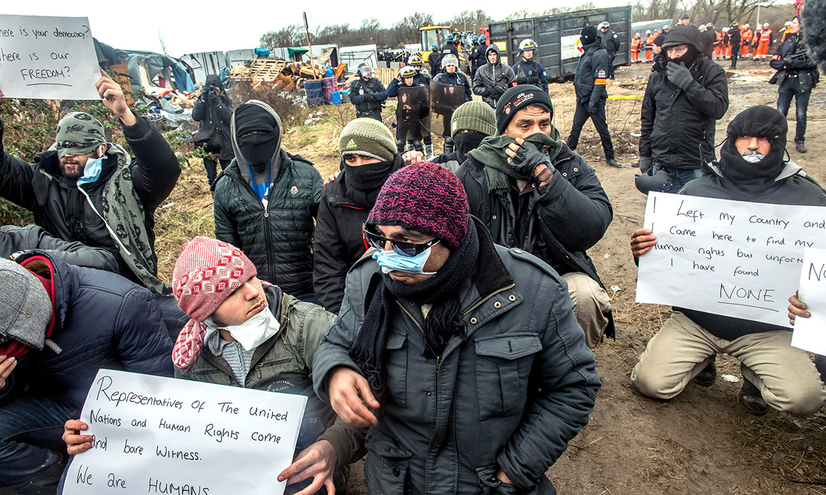 Terroristi tra i migranti: Frontex rilancia l’allarme