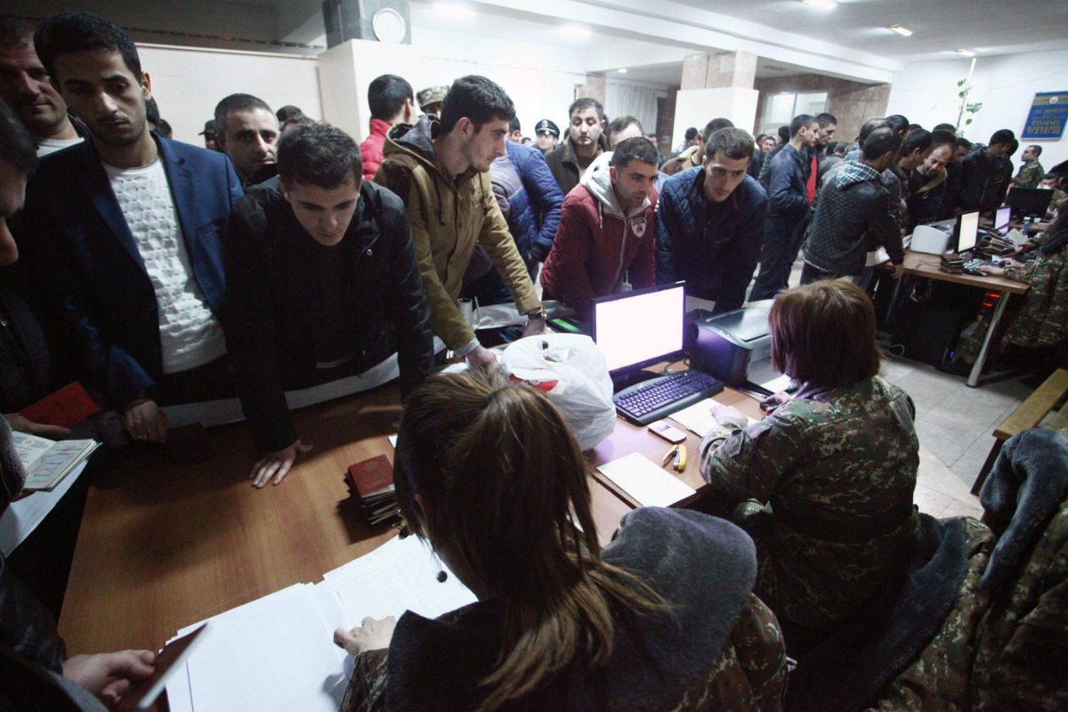 Galleria foto 'Nagorno-Karabakh, si riaccende il conflitto: decine di morti' - foto 8