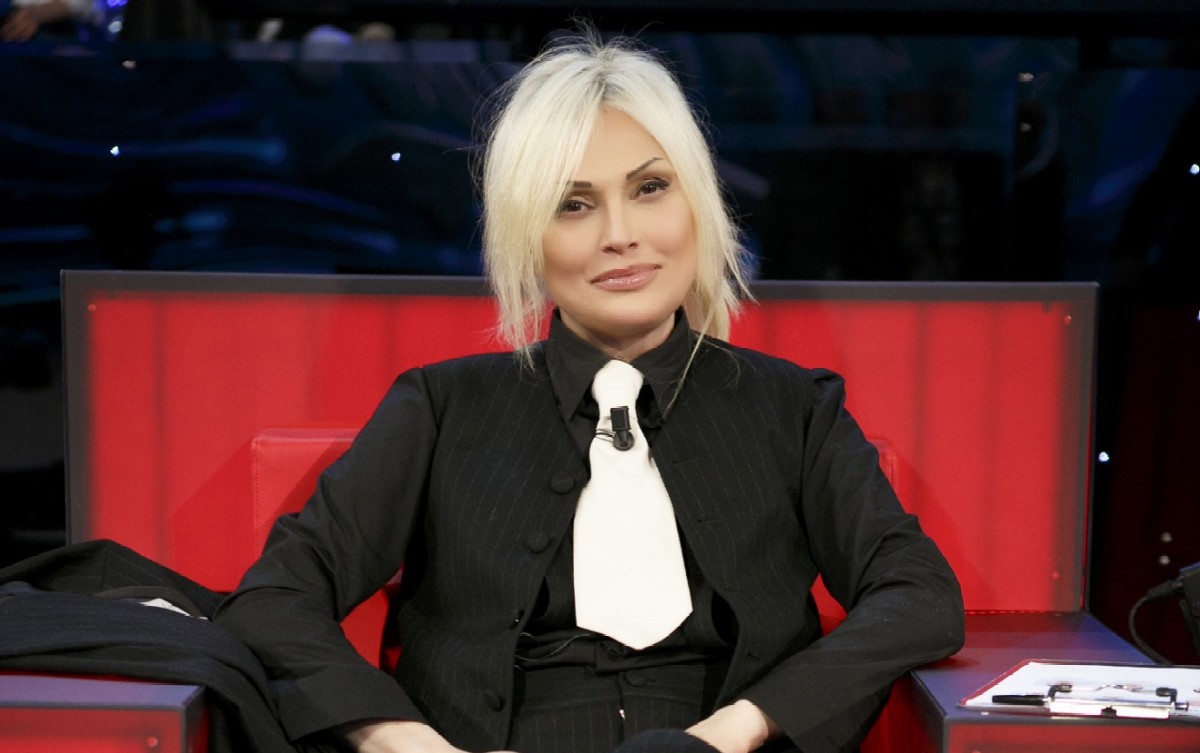 Amici 15: al via il serale, Maria De Filippi ospita Kevin Spacey Amici 15: al via il serale, Maria De Filippi ospita Kevin Spacey