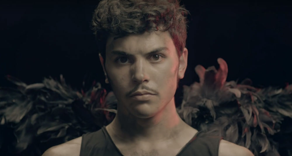 Alla scoperta di IZI, il nuovo fenomeno del rap italiano Alla scoperta di IZI, il nuovo fenomeno del rap italiano