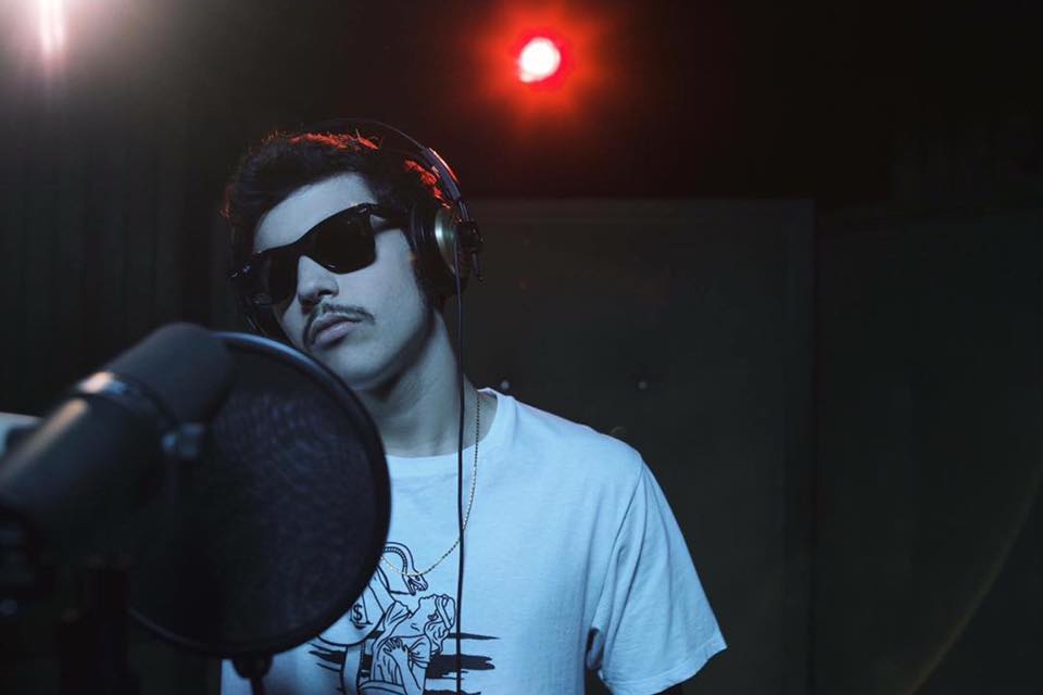 Alla scoperta di IZI, il nuovo fenomeno del rap italiano Alla scoperta di IZI, il nuovo fenomeno del rap italiano