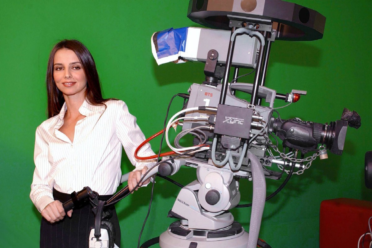 Rai: addio alle annunciatrici, le “signorine buonasera” vanno in pensione