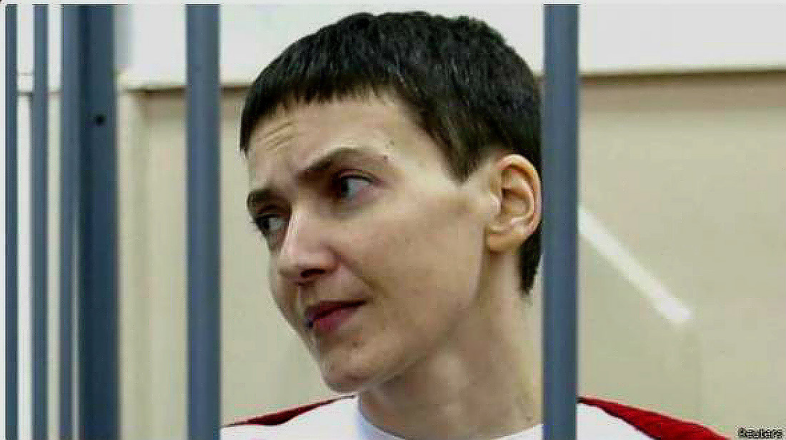 Nadia Savchenko è libera: in Ucraina accolta con gli onori militari – Foto