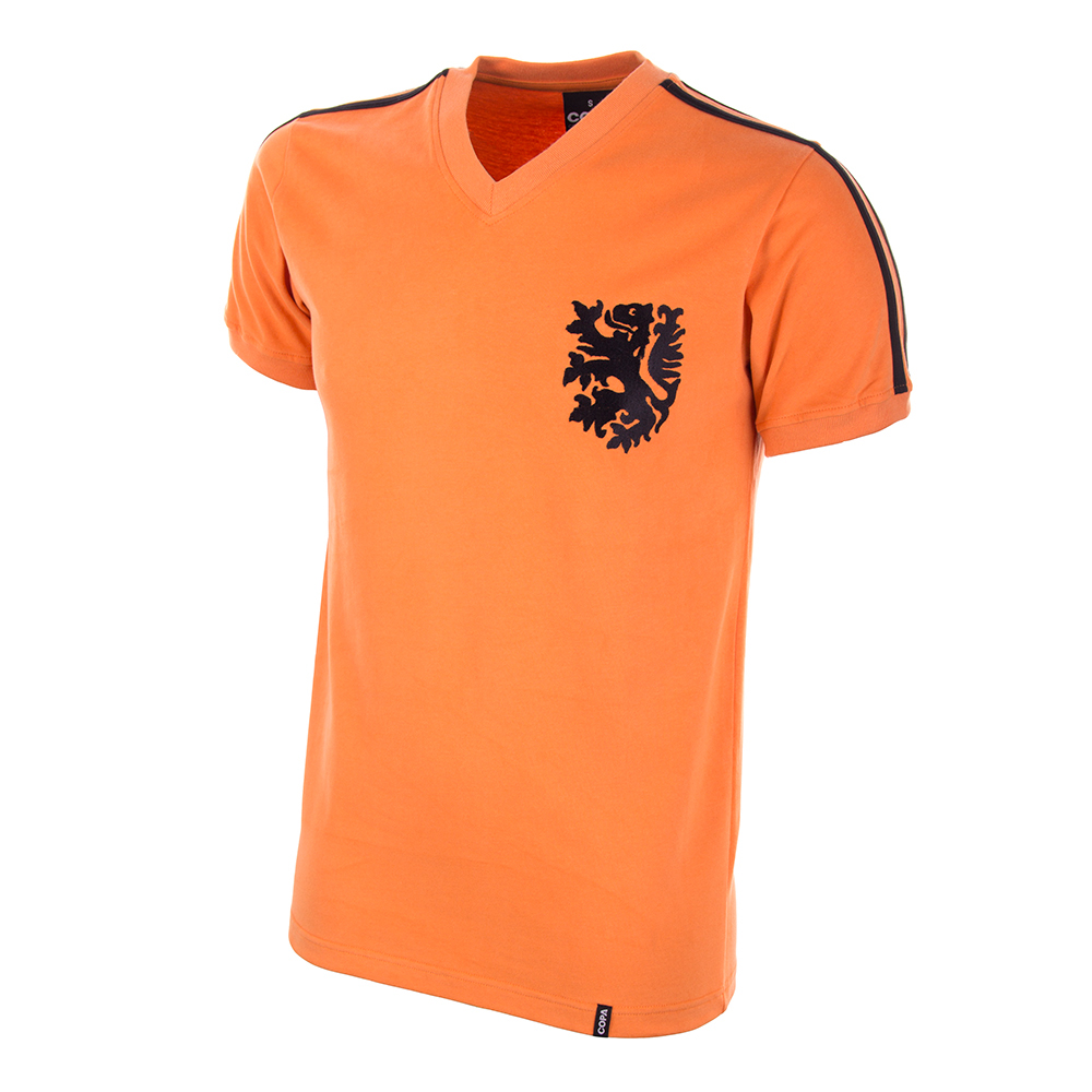 Europei 2016 – Tornano in vendita le maglie che hanno fatto la storia Europei 2016 – Tornano in vendita le maglie che hanno fatto la storia