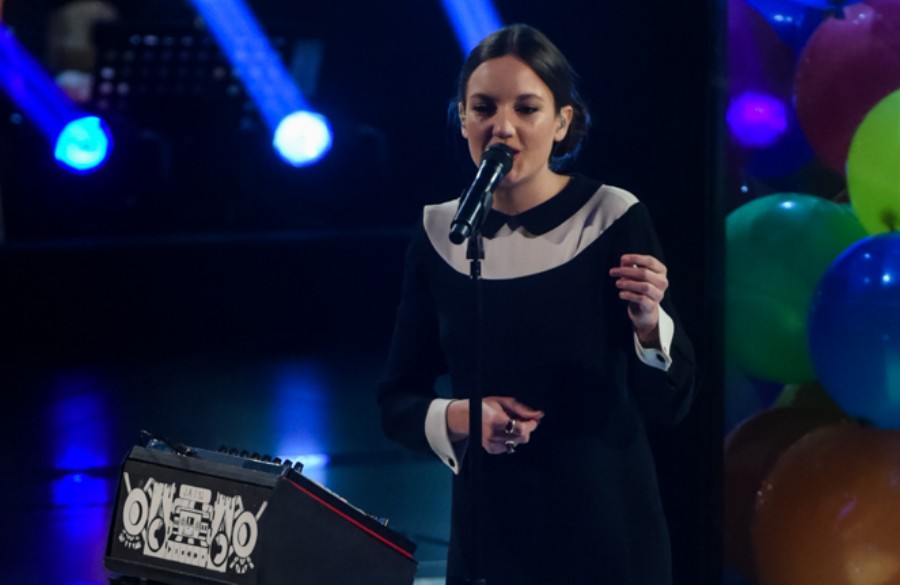 The Voice 4: vince Alice Paba, Raffaella Carrà annuncia l’addio al talent The Voice 4: vince Alice Paba, Raffaella Carrà annuncia l’addio al talent