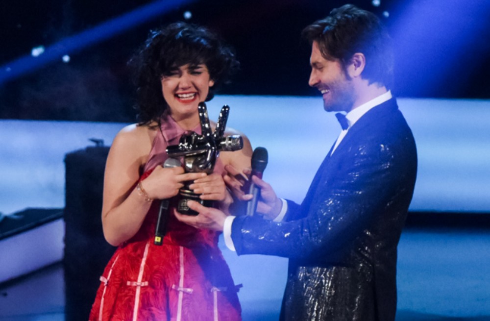 The Voice 4: vince Alice Paba, Raffaella Carrà annuncia l’addio al talent The Voice 4: vince Alice Paba, Raffaella Carrà annuncia l’addio al talent