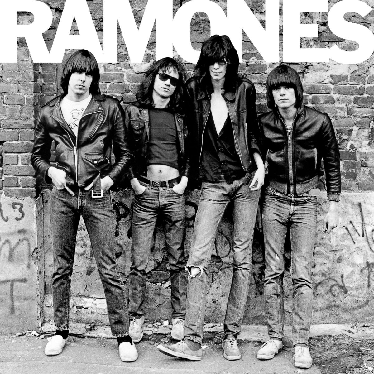 Ramones, 40 anni fa il leggendario album d’esordio (ora in versione deluxe) Ramones, 40 anni fa il leggendario album d’esordio (ora in versione deluxe)
