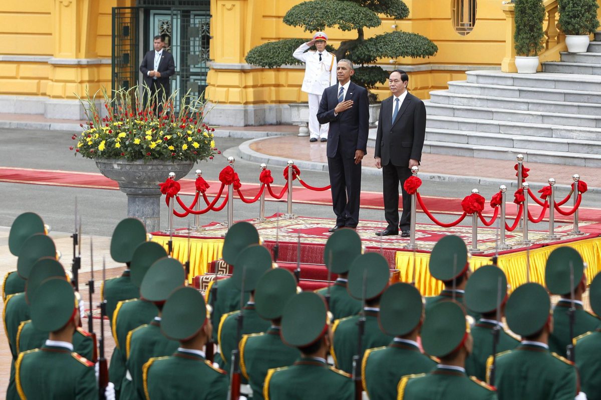 Dopo 50 anni, Obama revoca l’embargo delle armi al Vietnam