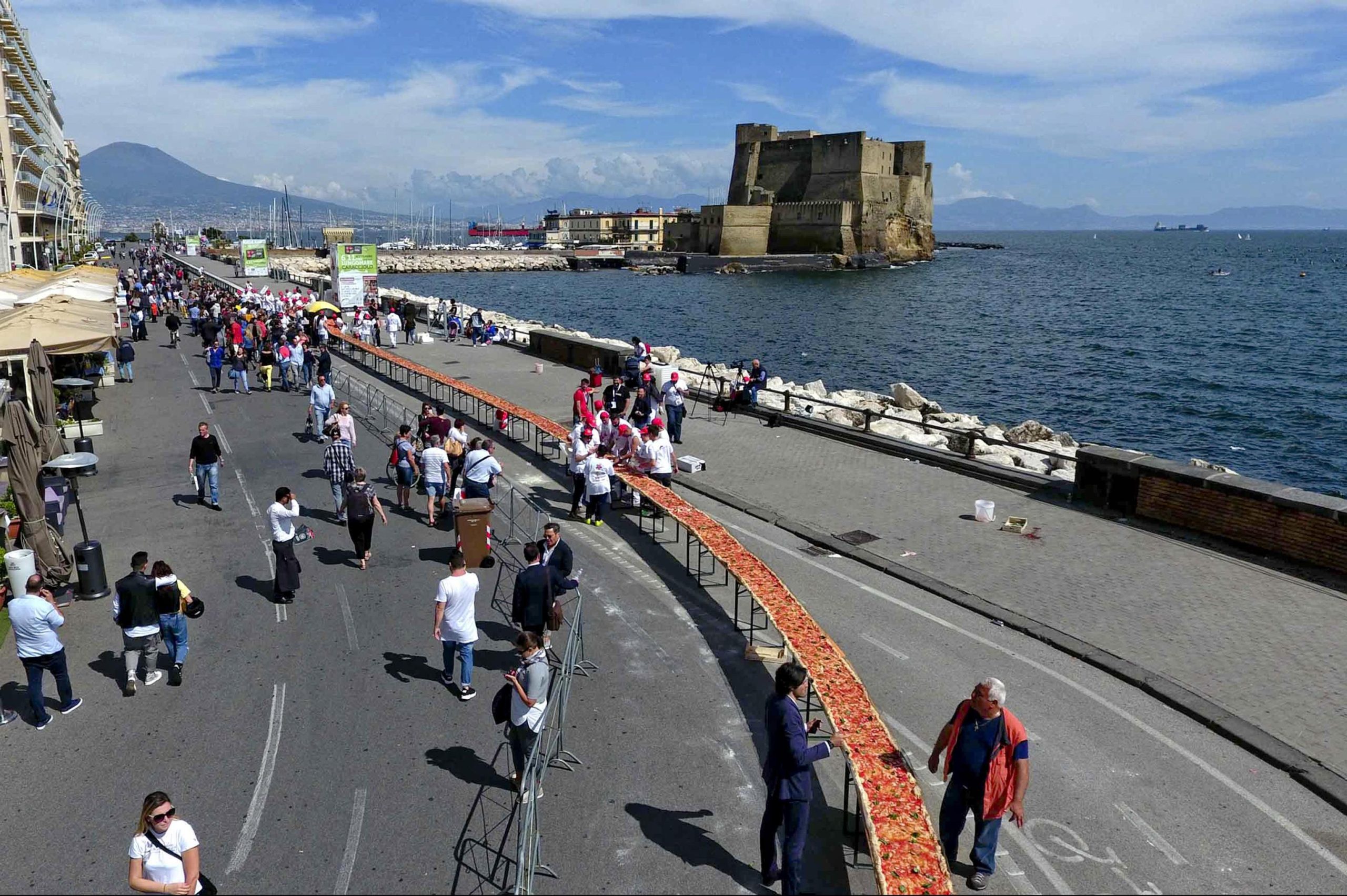 A Napoli la pizza più lunga del mondo