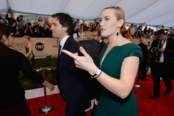 Le foto hot (del marito) che imbarazzano Kate Winslet Le foto hot (del marito) che imbarazzano Kate Winslet