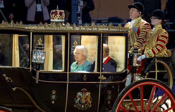La grande festa (con vip) per i 90 anni della Regina Elisabetta II La grande festa (con vip) per i 90 anni della Regina Elisabetta II