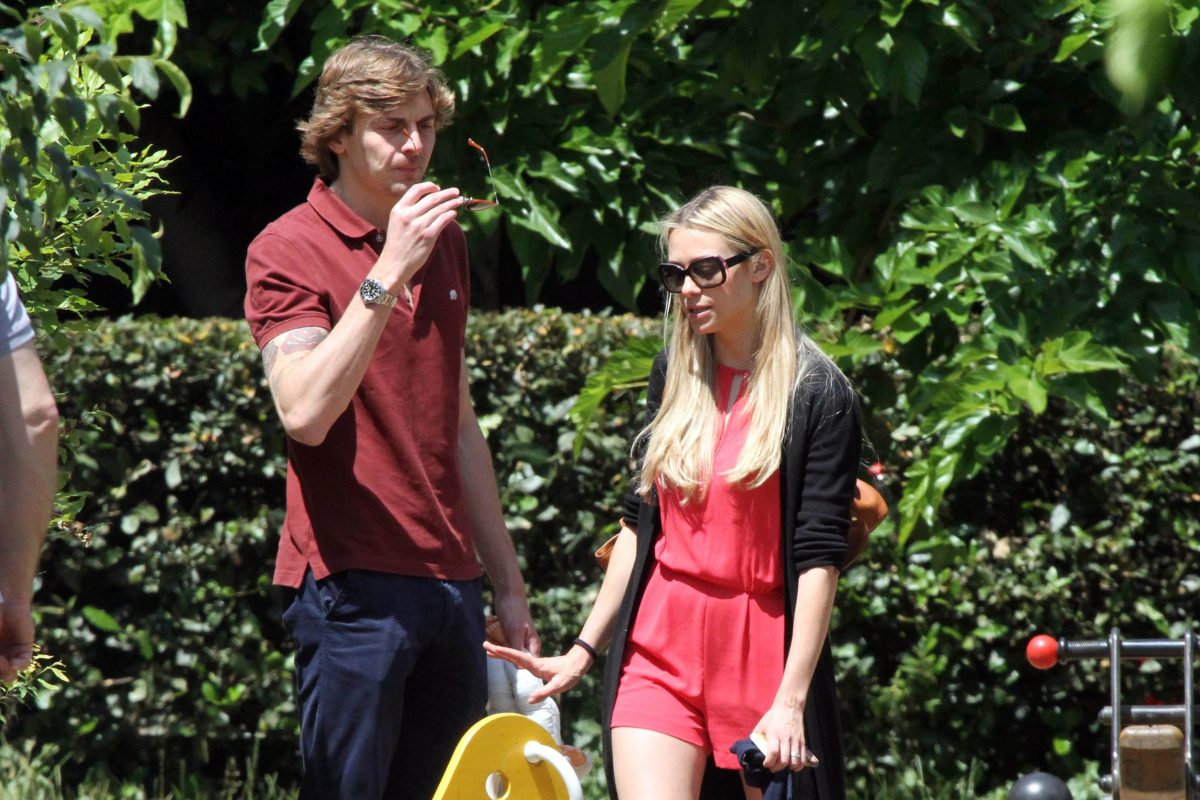 Martina Stella e Cristel Carrisi spose, Lucarelli e Barale single Martina Stella e Cristel Carrisi spose, Lucarelli e Barale single