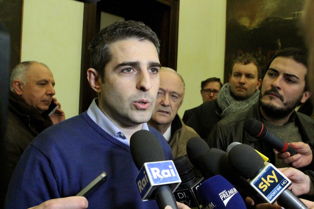 Parma: Pizzarotti, sospeso da Grillo, prepara la controffensiva