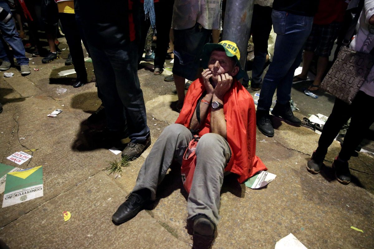 Galleria foto 'Dilma Rousseff chiama i suoi alla resistenza' - foto 15