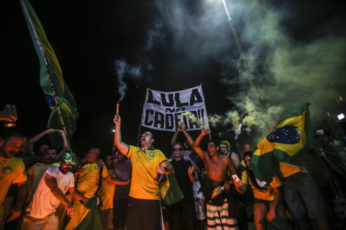 Galleria foto 'Dilma Rousseff chiama i suoi alla resistenza' - foto 10