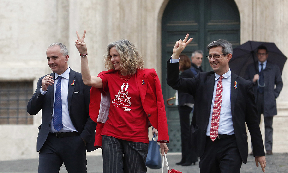 Unioni civili, le foto dei festeggiamenti Unioni civili, le foto dei festeggiamenti